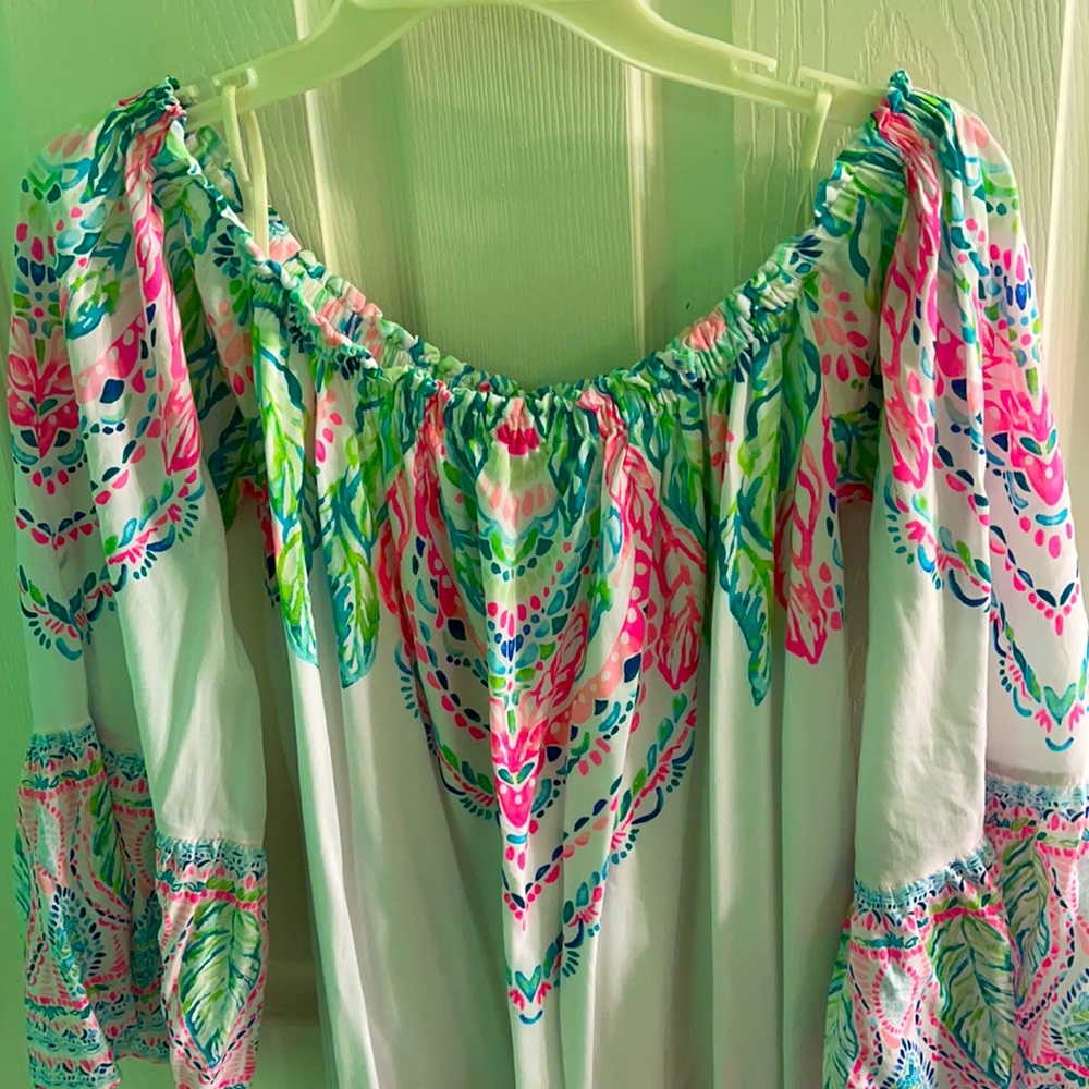 Lilly Pulitzer size medium off the shoulder dress